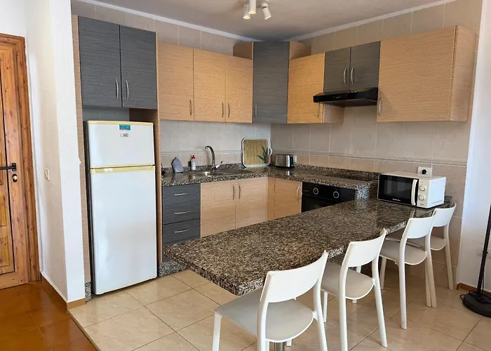 662 - Garden - 1 Bedroom With Terrace شقة